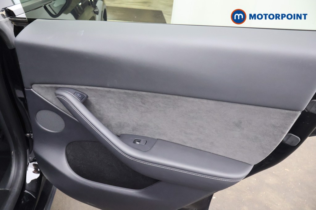 Tesla Model Y Long Range Automatic Electric SUV - Stock Number (1676589) - 18th supplementary image