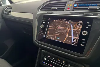 Volkswagen Tiguan Life Automatic Petrol SUV - Stock Number (1677345) - 9th supplementary image