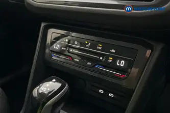 Volkswagen Tiguan Life Automatic Petrol SUV - Stock Number (1677345) - 12th supplementary image