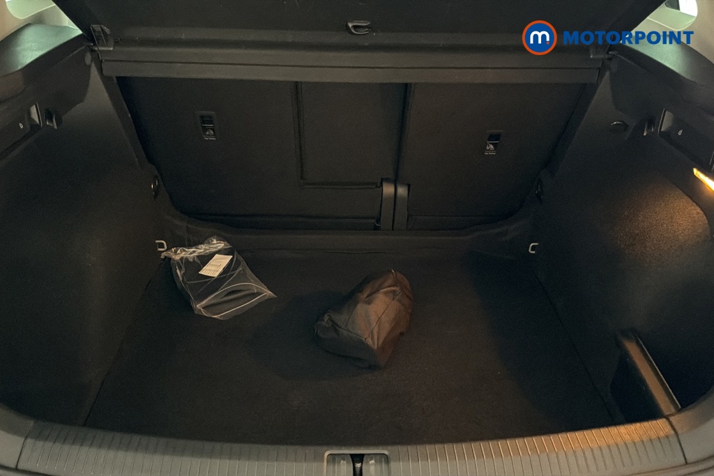 Volkswagen Tiguan Life Automatic Petrol SUV - Stock Number (1677345) - 30th supplementary image