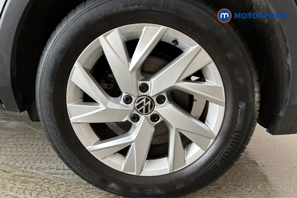 Volkswagen Tiguan Life Automatic Petrol SUV - Stock Number (1677345) - 45th supplementary image