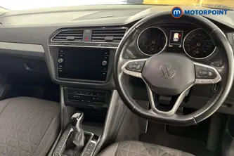 Volkswagen Tiguan Life Automatic Petrol SUV - Stock Number (1677345) - 1st supplementary image