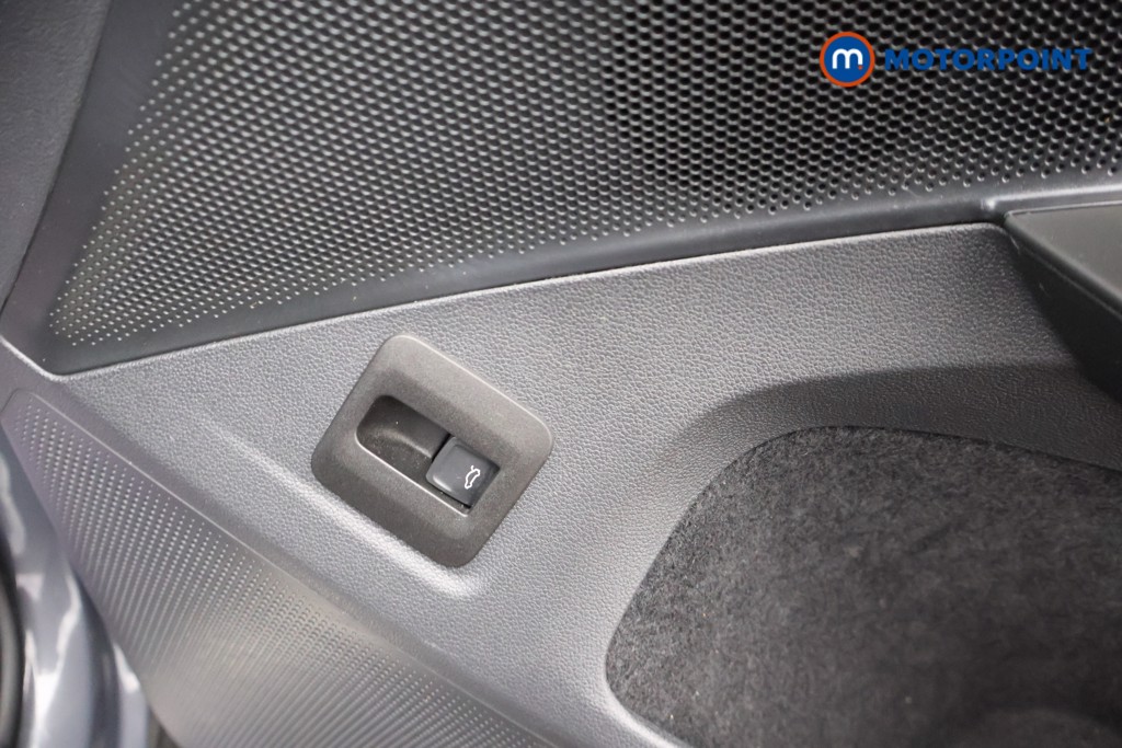 Volkswagen Tiguan R-Line Automatic Petrol SUV - Stock Number (1679016) - 16th supplementary image