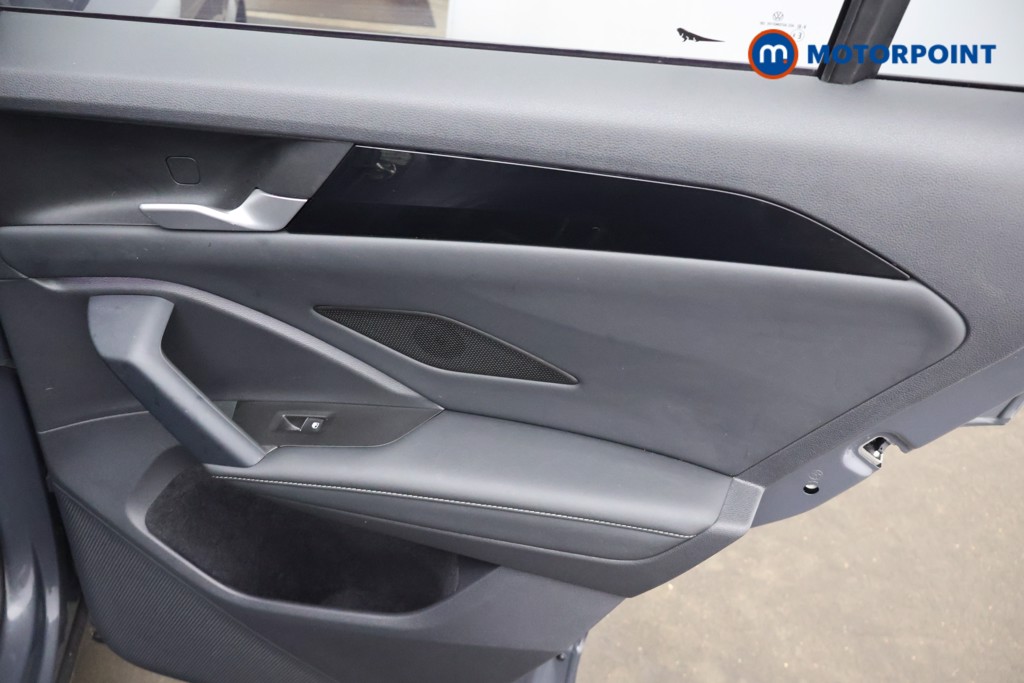 Volkswagen Tiguan R-Line Automatic Petrol SUV - Stock Number (1679016) - 24th supplementary image