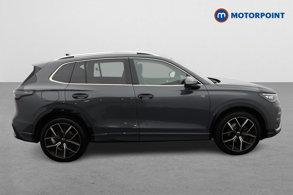Volkswagen Tiguan R-Line Automatic Petrol SUV - Stock Number (1679016) - Drivers side