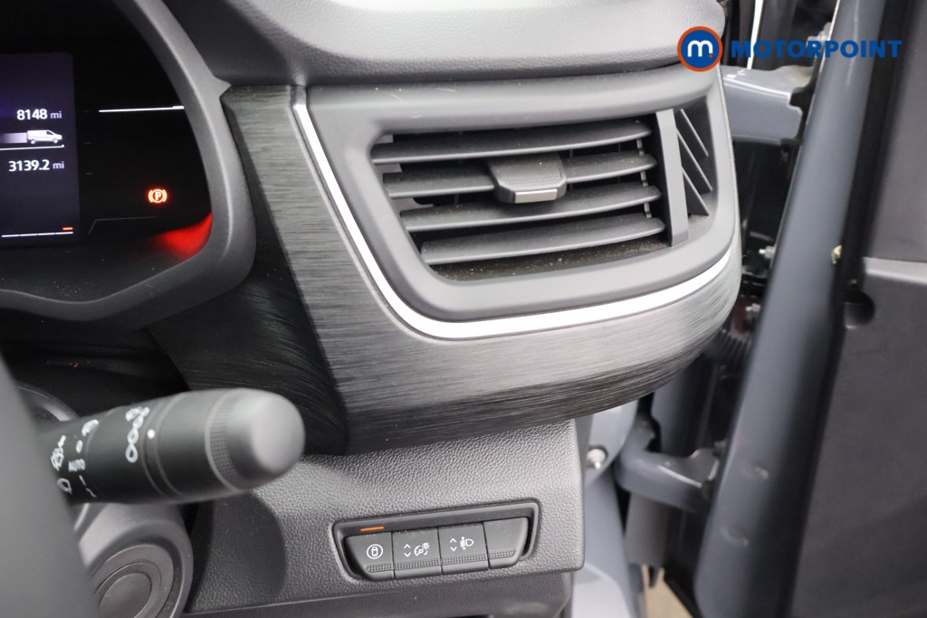 Renault Trafic Extra Sport Manual Diesel Panel Van - Stock Number (1679129) - 7th supplementary image