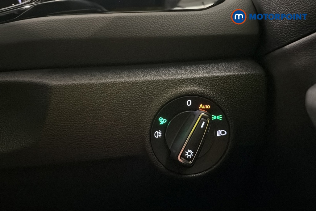 Volkswagen T-Roc Black Edition Plus Manual Petrol SUV - Stock Number (1679705) - 11th supplementary image