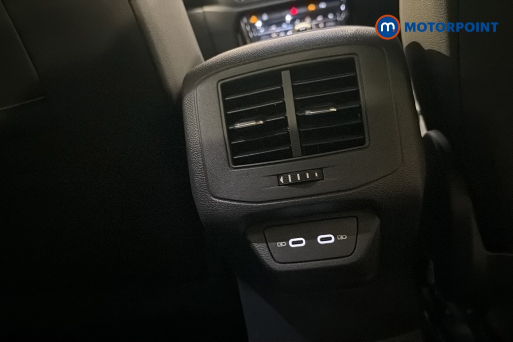 Volkswagen T-Roc Black Edition Plus Manual Petrol SUV - Stock Number (1679705) - 28th supplementary image