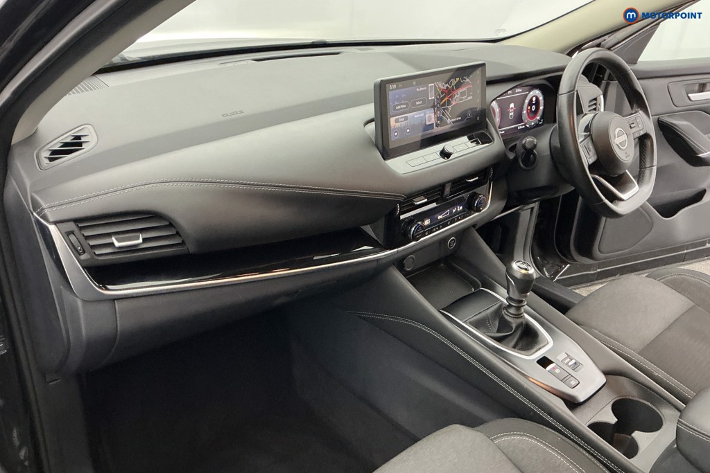 Nissan Qashqai N-Connecta Manual Petrol SUV - Stock Number (1679773) - 9th supplementary image