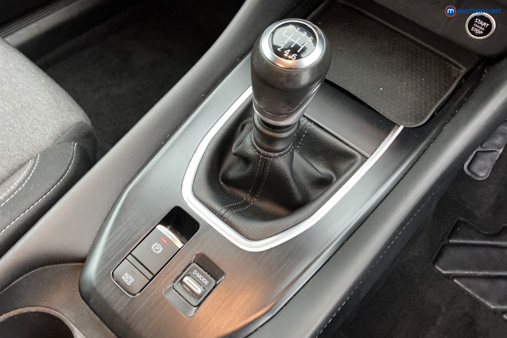 Nissan Qashqai N-Connecta Manual Petrol SUV - Stock Number (1679773) - 17th supplementary image