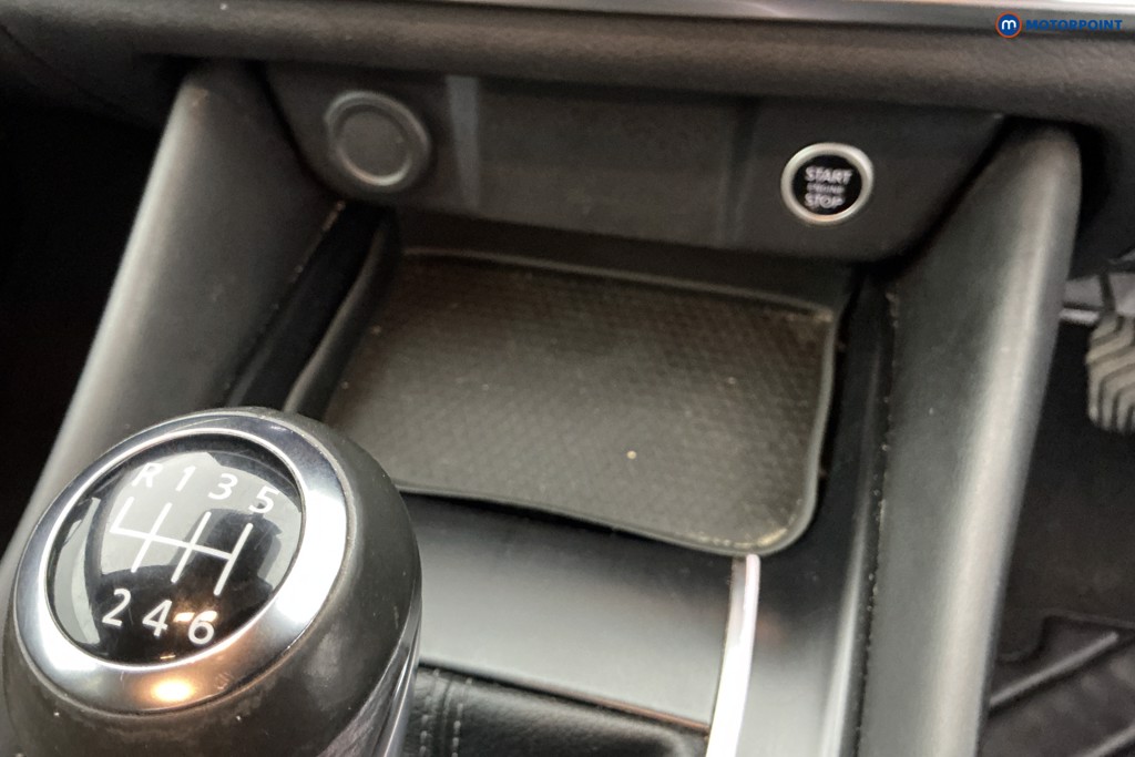 Nissan Qashqai N-Connecta Manual Petrol SUV - Stock Number (1679773) - 18th supplementary image