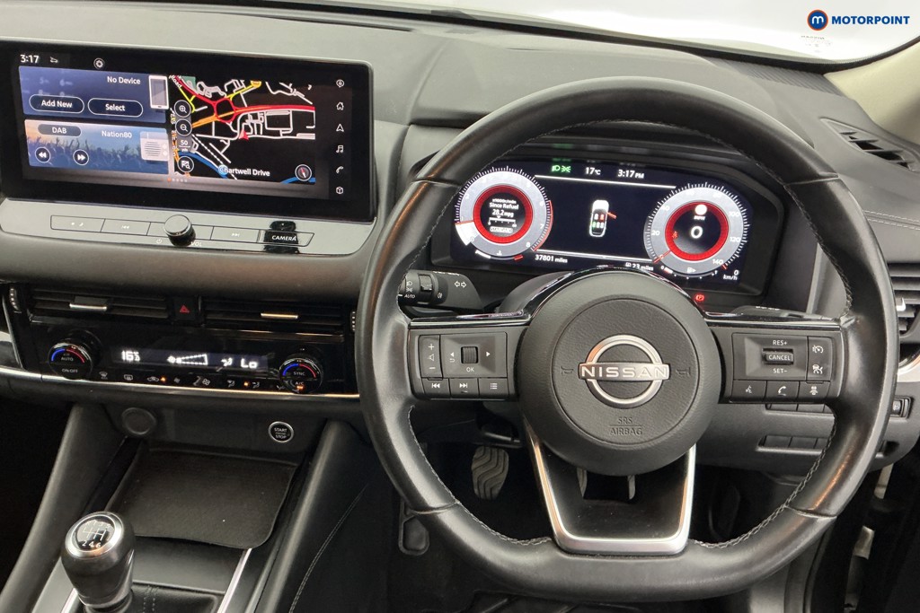 Nissan Qashqai N-Connecta Manual Petrol SUV - Stock Number (1679773) - 1st supplementary image