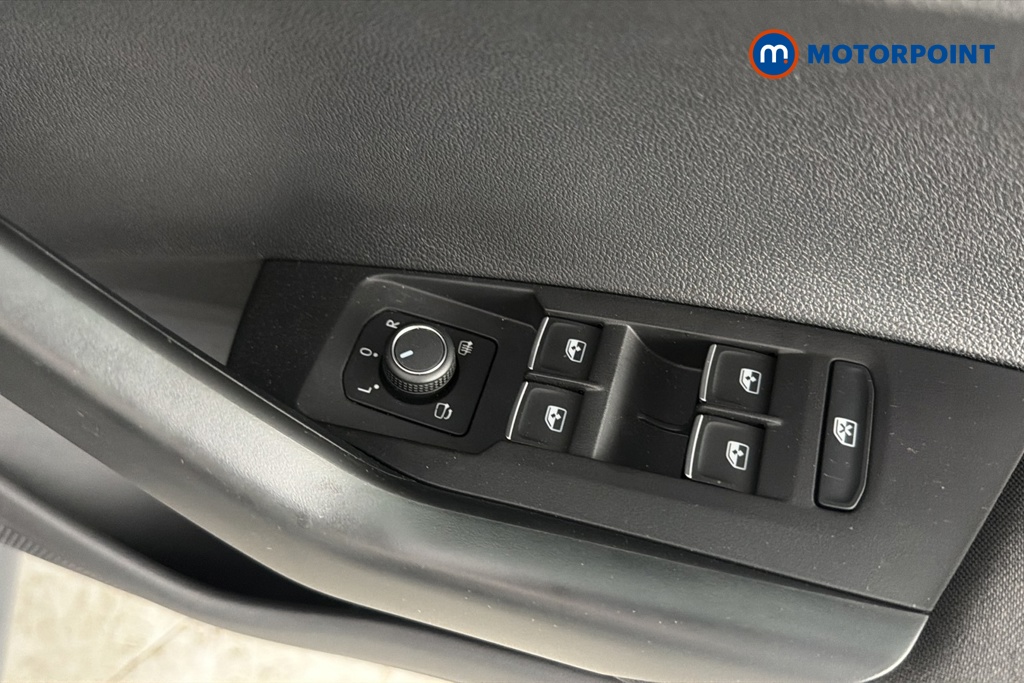 Volkswagen Polo R-Line Manual Petrol Hatchback - Stock Number (1680204) - 19th supplementary image