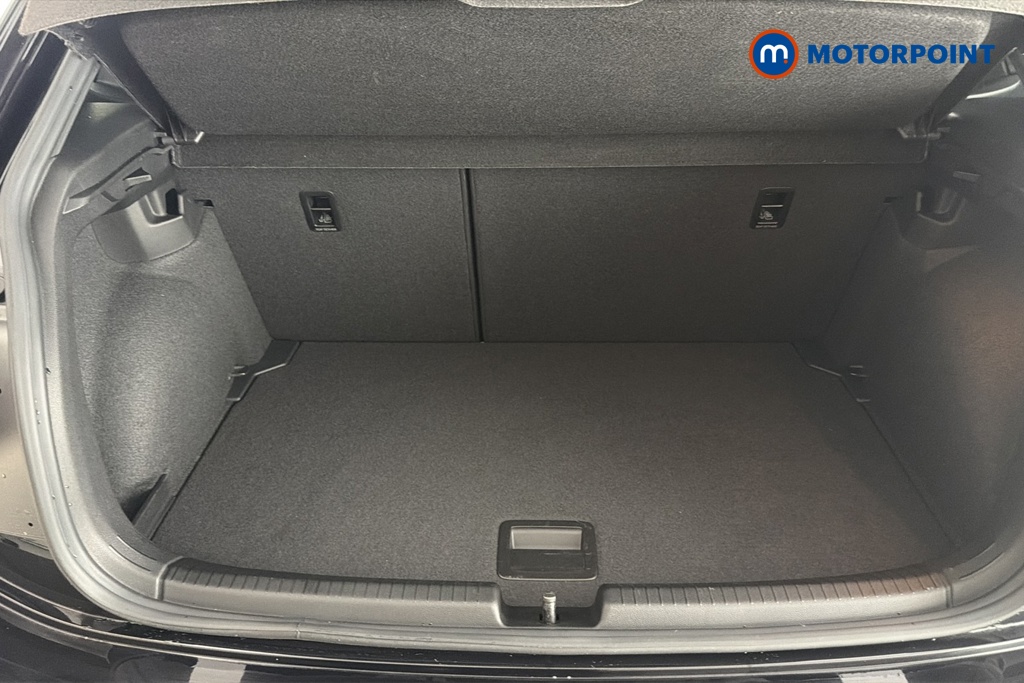 Volkswagen Polo R-Line Manual Petrol Hatchback - Stock Number (1680204) - 30th supplementary image