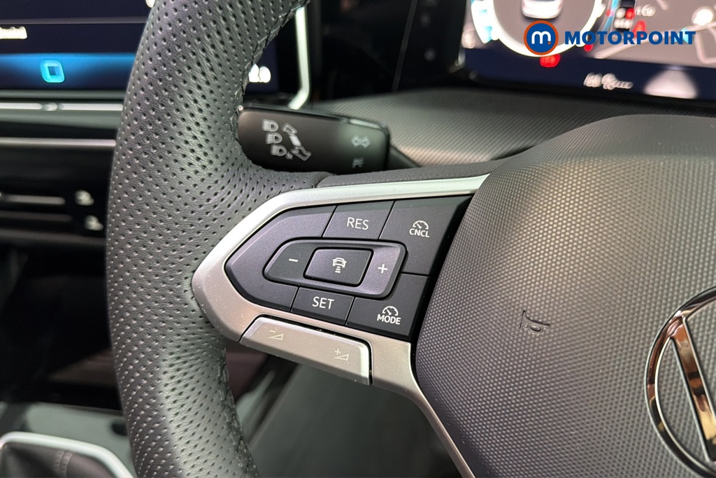 Volkswagen Golf R-Line Manual Petrol Hatchback - Stock Number (1680207) - 4th supplementary image