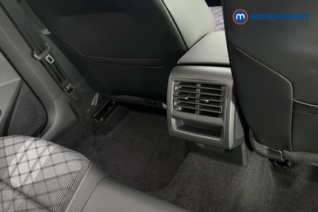 Volkswagen Golf R-Line Manual Petrol Hatchback - Stock Number (1680207) - 28th supplementary image