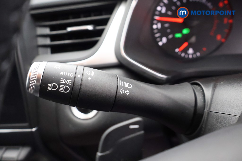 Renault Captur Iconic Automatic Petrol SUV - Stock Number (1680864) - 5th supplementary image