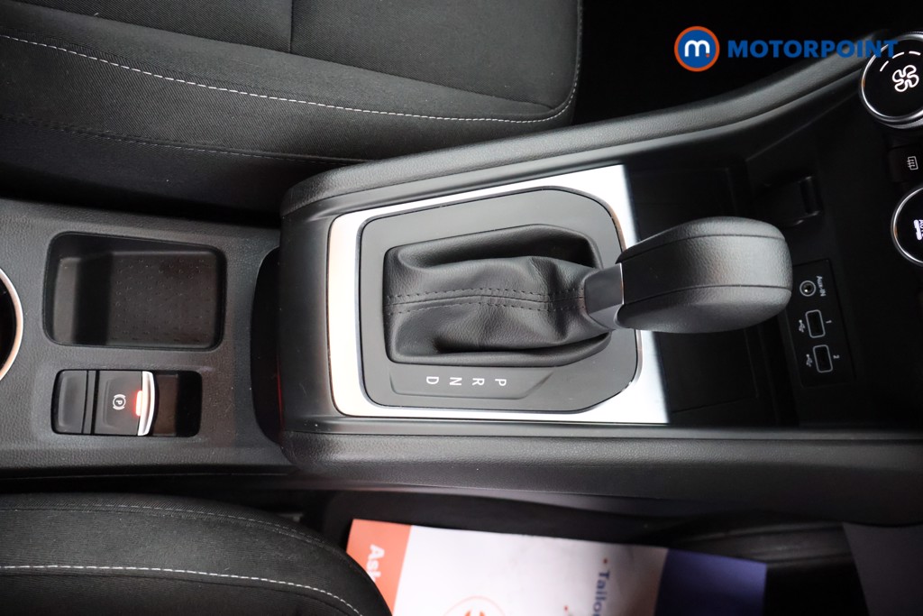 Renault Captur Iconic Automatic Petrol SUV - Stock Number (1680864) - 10th supplementary image