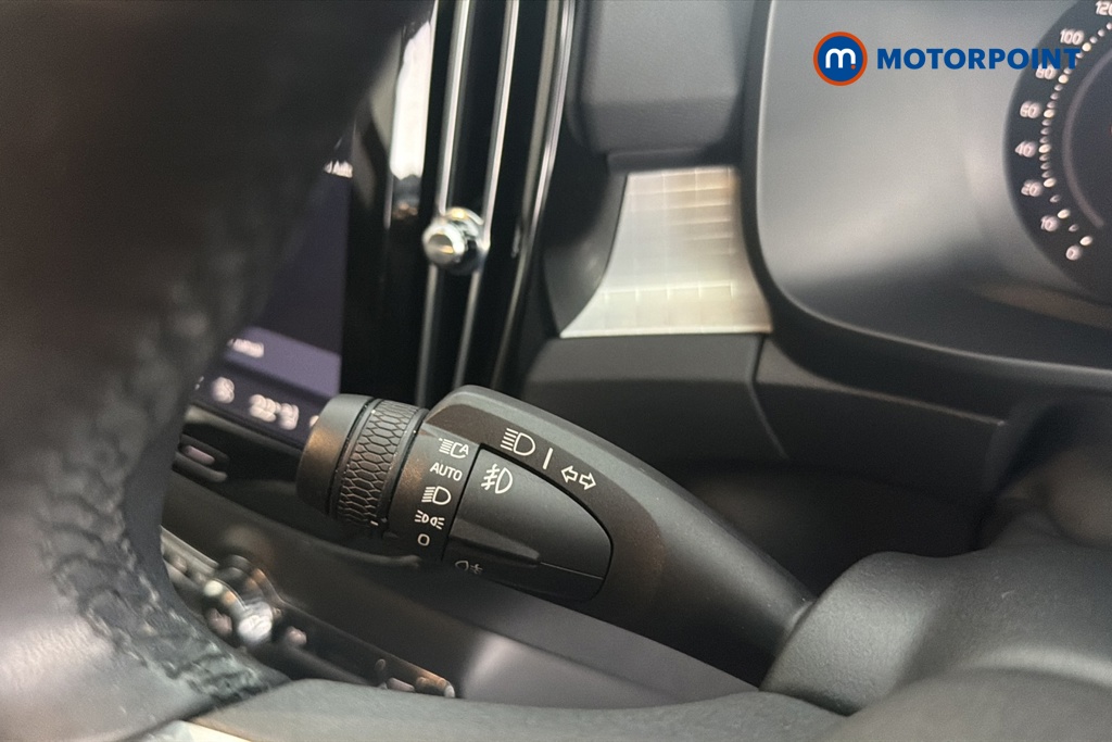 Volvo Xc40 Plus Automatic Petrol SUV - Stock Number (1681279) - 5th supplementary image