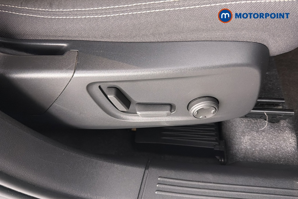 Volvo Xc40 Plus Automatic Petrol SUV - Stock Number (1681279) - 23rd supplementary image
