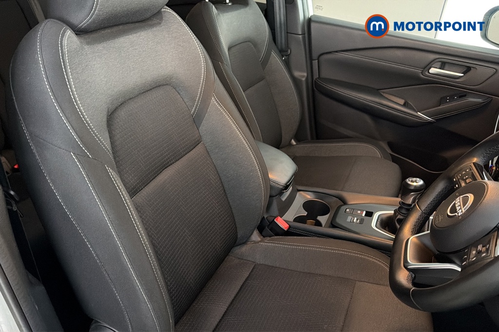 Nissan Qashqai N-Connecta Manual Petrol SUV - Stock Number (1681364) - 22nd supplementary image