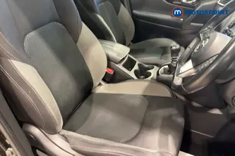Nissan Qashqai N-Connecta Manual Petrol SUV - Stock Number (1681498) - 996th supplementary image