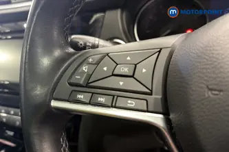 Nissan Qashqai N-Connecta Manual Petrol SUV - Stock Number (1681498) - 4th supplementary image