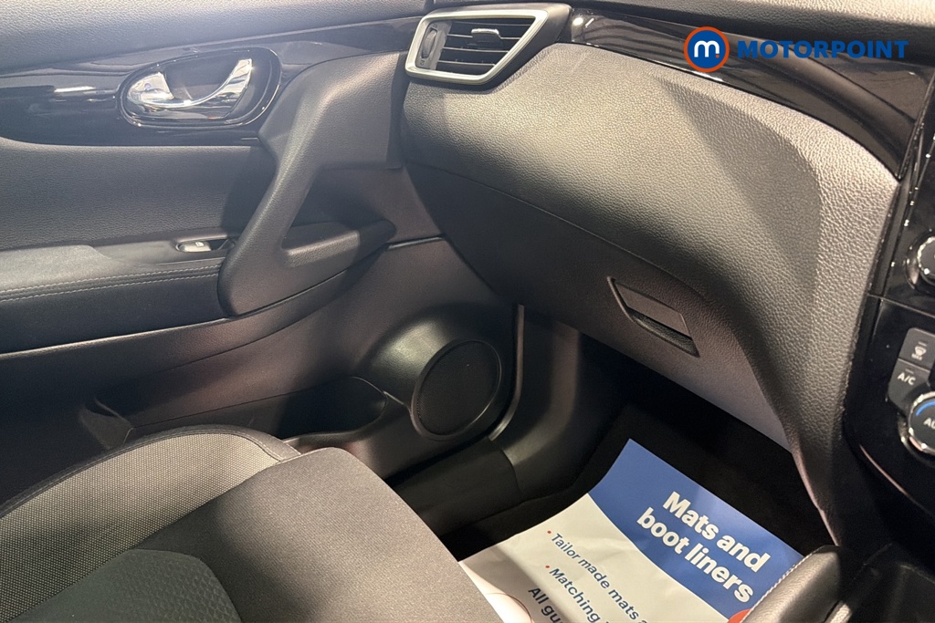 Nissan Qashqai N-Connecta Manual Petrol SUV - Stock Number (1681498) - 10th supplementary image