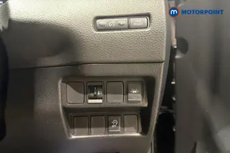 Nissan Qashqai N-Connecta Manual Petrol SUV - Stock Number (1681498) - 11th supplementary image