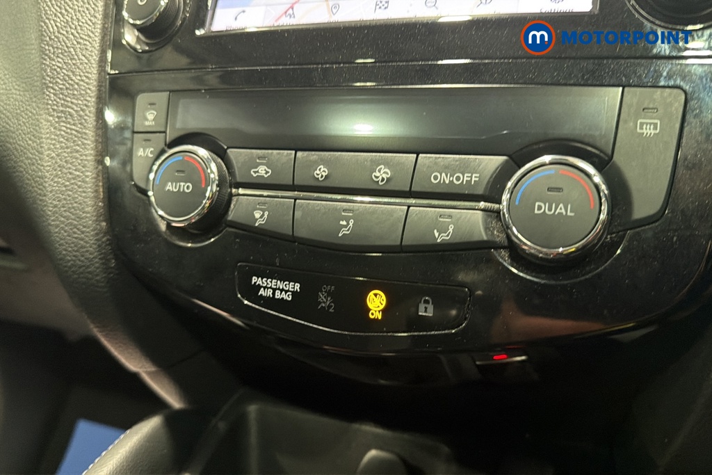 Nissan Qashqai N-Connecta Manual Petrol SUV - Stock Number (1681498) - 12th supplementary image