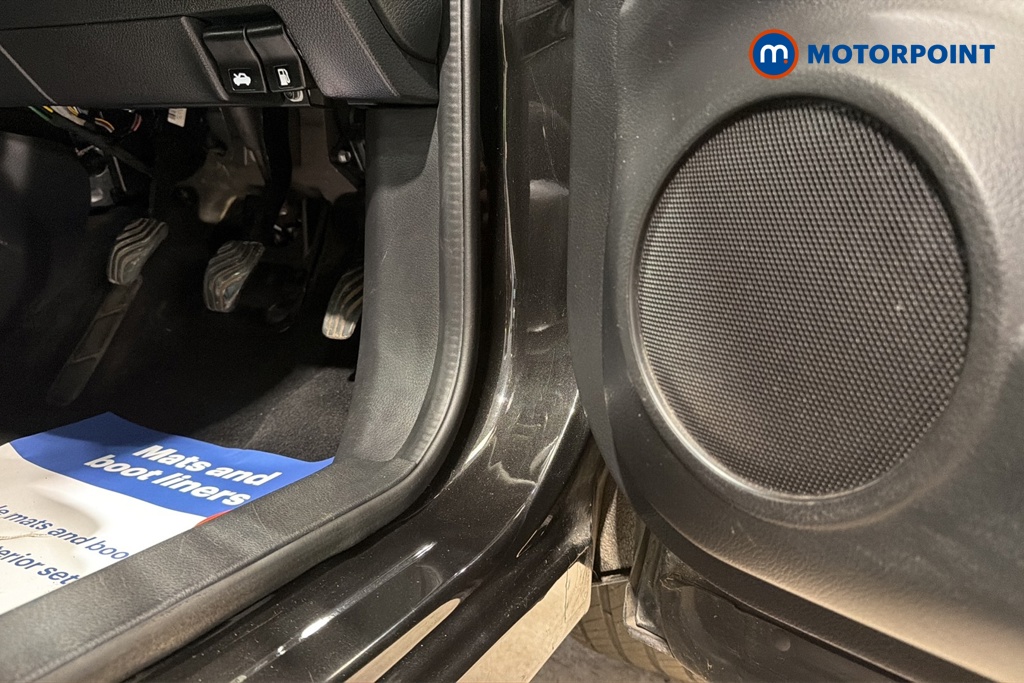 Nissan Qashqai N-Connecta Manual Petrol SUV - Stock Number (1681498) - 21st supplementary image