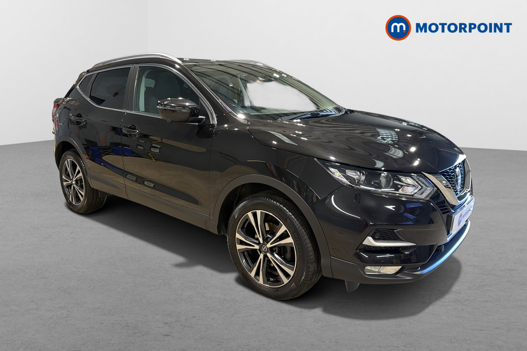 Nissan Qashqai N-Connecta Manual Petrol SUV - Stock Number (1681498) - Drivers side front corner