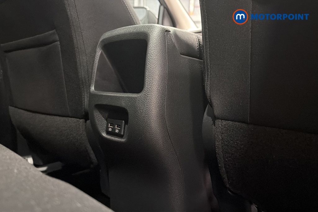 Nissan Qashqai N-Connecta Manual Petrol SUV - Stock Number (1681498) - 28th supplementary image