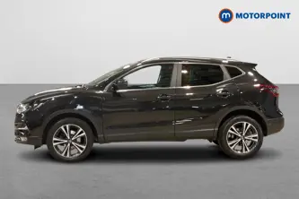 Nissan Qashqai N-Connecta Manual Petrol SUV - Stock Number (1681498) - Drivers side