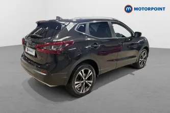 Nissan Qashqai N-Connecta Manual Petrol SUV - Stock Number (1681498) - Passenger side rear corner