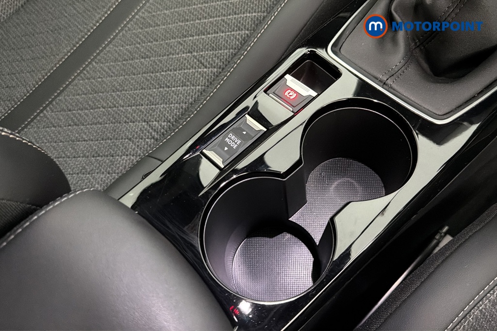 Peugeot 2008 Allure Manual Petrol SUV - Stock Number (1681693) - 16th supplementary image