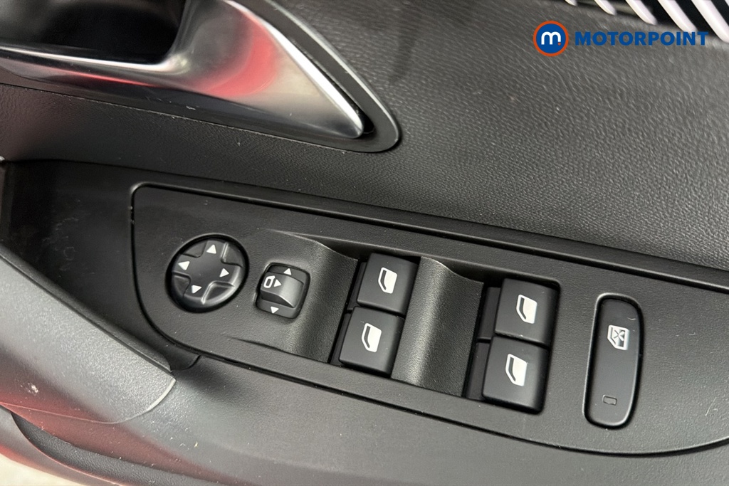 Peugeot 2008 Allure Manual Petrol SUV - Stock Number (1681693) - 19th supplementary image