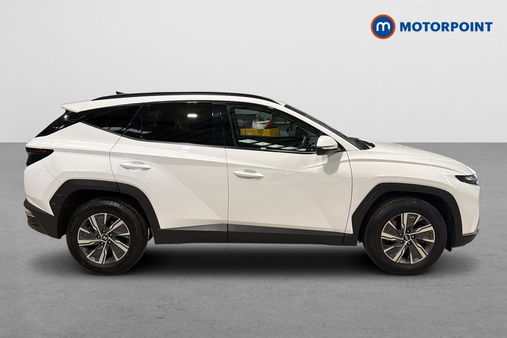 Hyundai Tucson Se Connect Automatic Petrol-Electric Hybrid SUV - Stock Number (1681775) - Passenger side