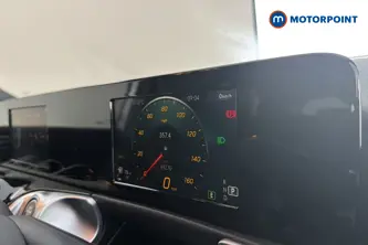 Mercedes-Benz GLB Amg Line Automatic Petrol SUV - Stock Number (1681873) - 7th supplementary image