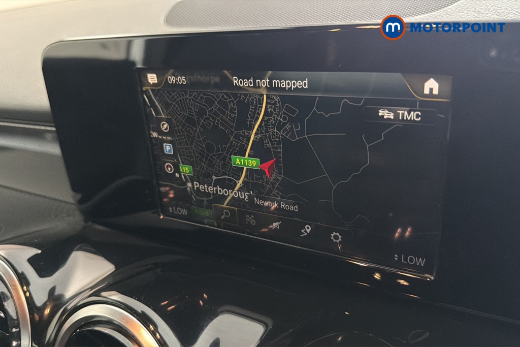 Mercedes-Benz GLB Amg Line Automatic Petrol SUV - Stock Number (1681873) - 9th supplementary image