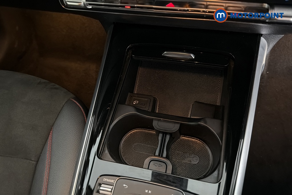 Mercedes-Benz GLB Amg Line Automatic Petrol SUV - Stock Number (1681873) - 16th supplementary image