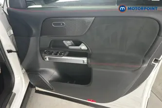 Mercedes-Benz GLB Amg Line Automatic Petrol SUV - Stock Number (1681873) - 18th supplementary image