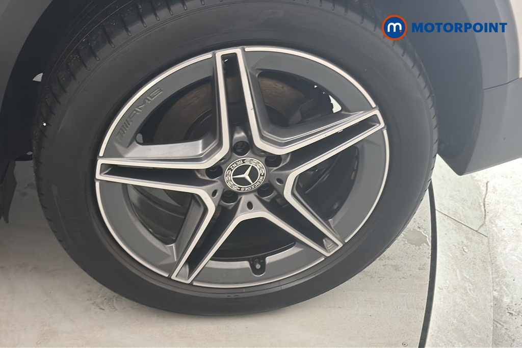 Mercedes-Benz GLB Amg Line Automatic Petrol SUV - Stock Number (1681873) - 45th supplementary image