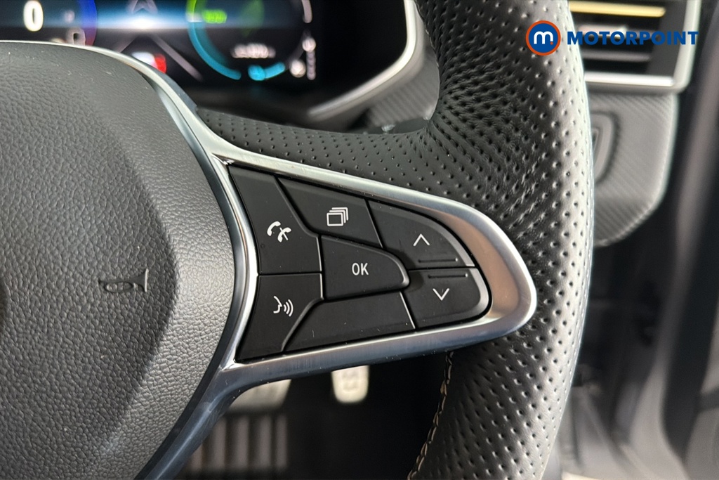 Renault Clio Engineered Automatic Petrol-Electric Hybrid Hatchback - Stock Number (1682080) - 3rd supplementary image