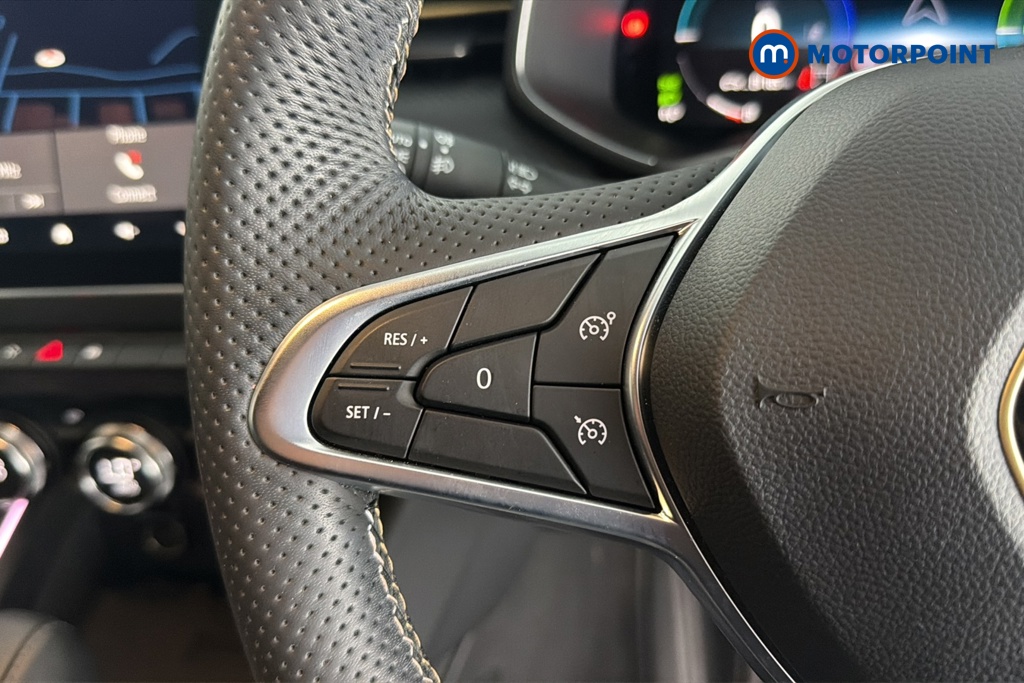 Renault Clio Engineered Automatic Petrol-Electric Hybrid Hatchback - Stock Number (1682080) - 4th supplementary image