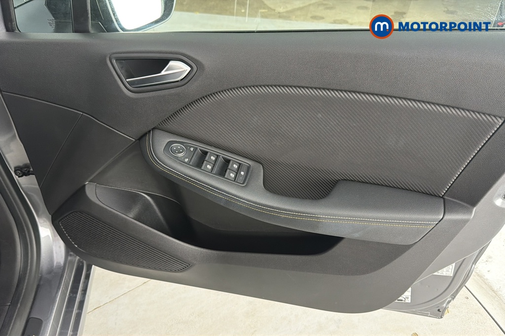 Renault Clio Engineered Automatic Petrol-Electric Hybrid Hatchback - Stock Number (1682080) - 18th supplementary image