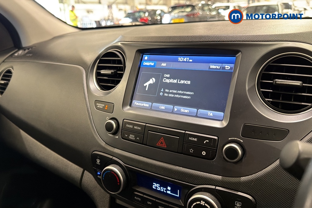 Hyundai I10 Premium Manual Petrol Hatchback - Stock Number (1667260) - 8th supplementary image