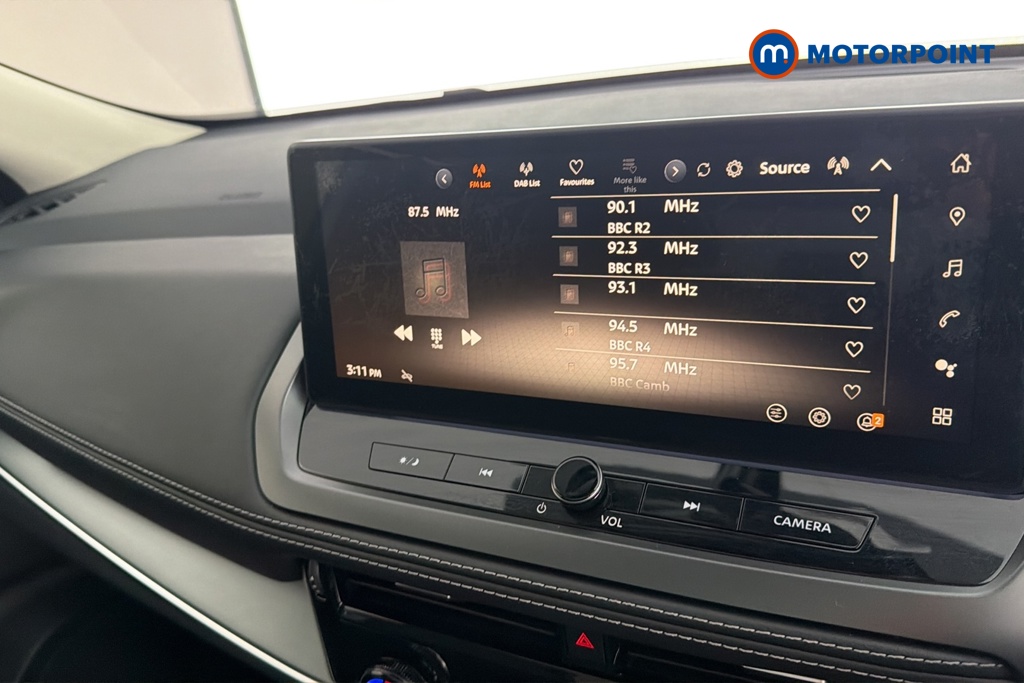 Nissan Qashqai N-Connecta Automatic Petrol-Electric Hybrid SUV - Stock Number (1670103) - 8th supplementary image