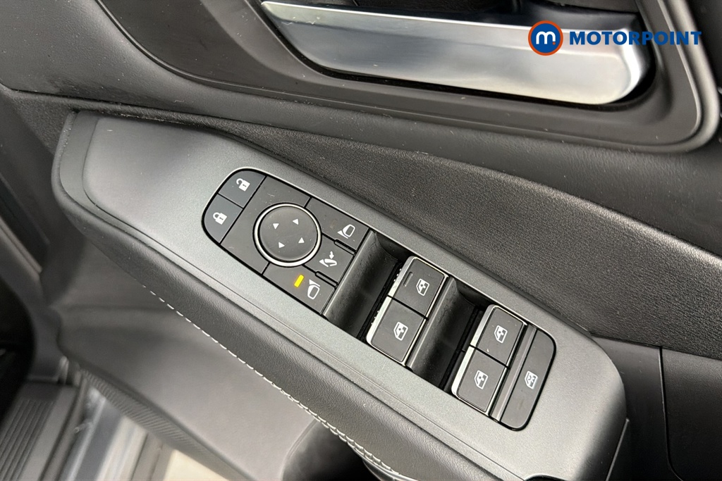 Nissan Qashqai N-Connecta Automatic Petrol-Electric Hybrid SUV - Stock Number (1670103) - 19th supplementary image