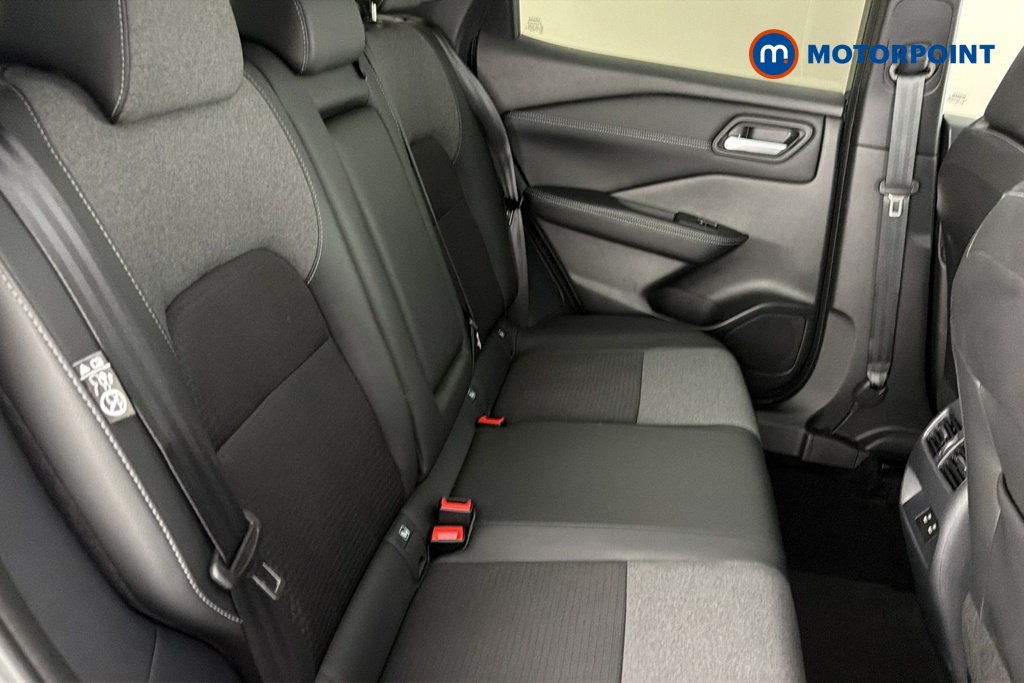 Nissan Qashqai N-Connecta Automatic Petrol-Electric Hybrid SUV - Stock Number (1670103) - 25th supplementary image